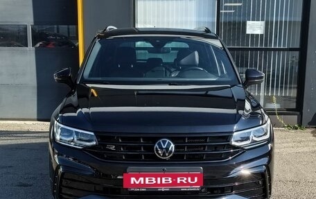 Volkswagen Tiguan II, 2021 год, 4 100 000 рублей, 2 фотография