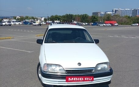 Opel Omega A, 1991 год, 175 000 рублей, 2 фотография