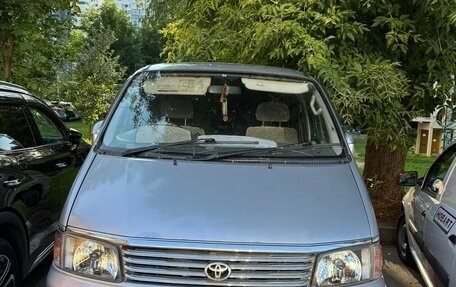 Toyota Regius, 1999 год, 500 000 рублей, 1 фотография