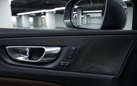 Volvo XC60 II, 2022 год, 4 550 000 рублей, 11 фотография
