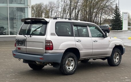 Toyota Land Cruiser 100 рестайлинг 2, 2003 год, 1 450 000 рублей, 5 фотография
