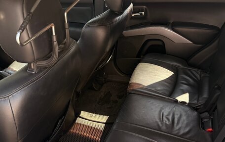 Mitsubishi Outlander III рестайлинг 3, 2008 год, 1 290 000 рублей, 9 фотография