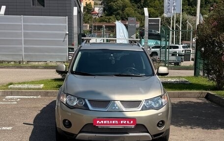 Mitsubishi Outlander III рестайлинг 3, 2008 год, 1 290 000 рублей, 2 фотография