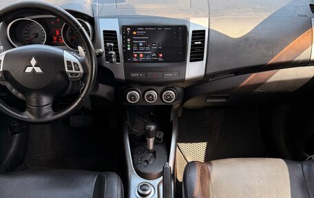 Mitsubishi Outlander III рестайлинг 3, 2008 год, 1 290 000 рублей, 10 фотография