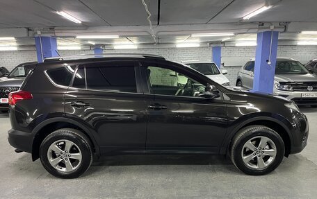 Toyota RAV4, 2015 год, 1 965 000 рублей, 4 фотография