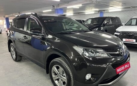 Toyota RAV4, 2015 год, 1 965 000 рублей, 3 фотография