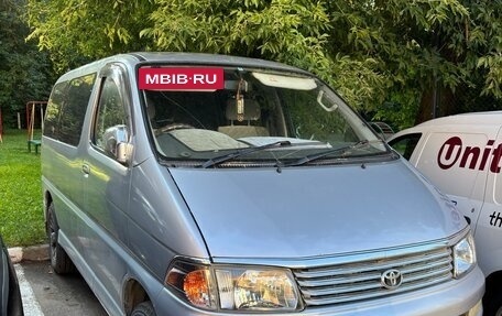 Toyota Regius, 1999 год, 500 000 рублей, 2 фотография