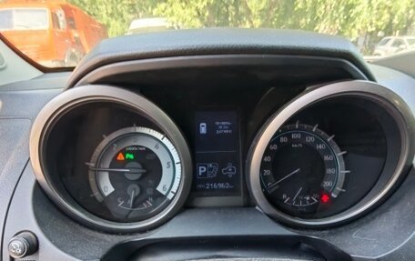 Toyota Land Cruiser Prado 150 рестайлинг 2, 2012 год, 2 530 000 рублей, 12 фотография