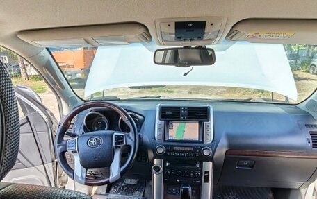 Toyota Land Cruiser Prado 150 рестайлинг 2, 2012 год, 2 530 000 рублей, 11 фотография