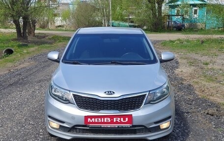 KIA Rio III рестайлинг, 2015 год, 890 000 рублей, 2 фотография