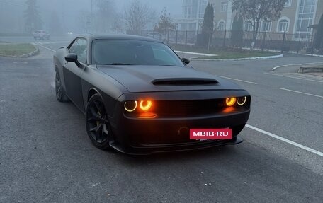 Dodge Challenger III рестайлинг 2, 2016 год, 3 699 999 рублей, 7 фотография