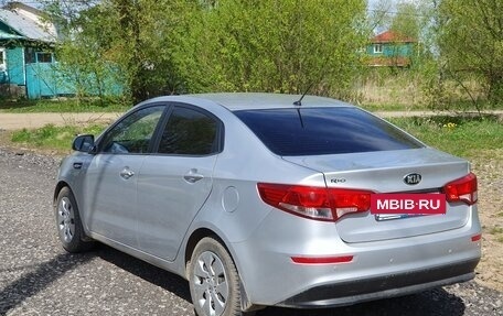 KIA Rio III рестайлинг, 2015 год, 890 000 рублей, 6 фотография