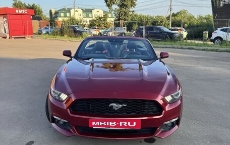 Ford Mustang VI рестайлинг, 2015 год, 2 390 000 рублей, 4 фотография