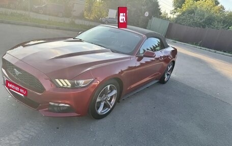 Ford Mustang VI рестайлинг, 2015 год, 2 390 000 рублей, 3 фотография