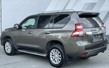 Toyota Land Cruiser Prado 150 рестайлинг 2, 2014 год, 3 580 000 рублей, 9 фотография
