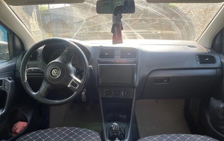 Volkswagen Polo VI (EU Market), 2011 год, 300 000 рублей, 3 фотография