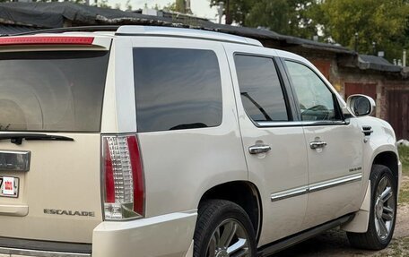 Cadillac Escalade III, 2013 год, 2 400 000 рублей, 8 фотография