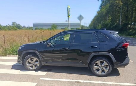 Toyota RAV4, 2020 год, 3 400 000 рублей, 10 фотография