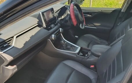 Toyota RAV4, 2020 год, 3 400 000 рублей, 6 фотография