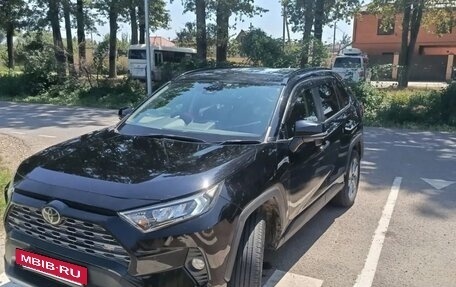 Toyota RAV4, 2020 год, 3 400 000 рублей, 2 фотография