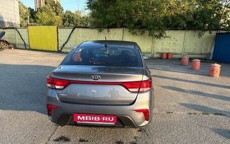 KIA Rio IV, 2018 год, 1 074 000 рублей, 6 фотография