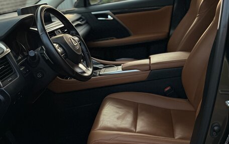 Lexus RX IV рестайлинг, 2021 год, 5 700 000 рублей, 16 фотография