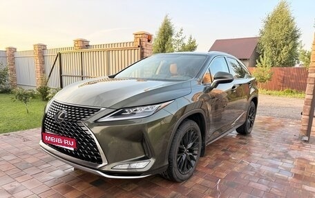 Lexus RX IV рестайлинг, 2021 год, 5 700 000 рублей, 3 фотография