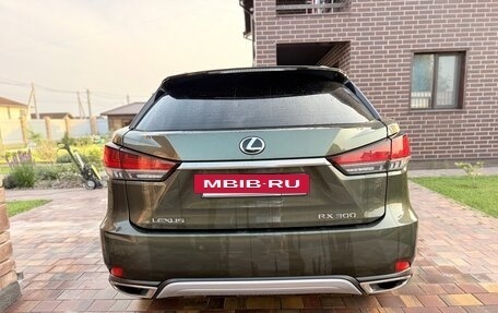 Lexus RX IV рестайлинг, 2021 год, 5 700 000 рублей, 6 фотография