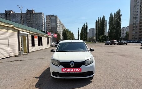 Renault Logan II, 2014 год, 500 000 рублей, 2 фотография