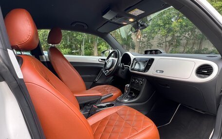 Volkswagen Beetle, 2013 год, 950 000 рублей, 12 фотография