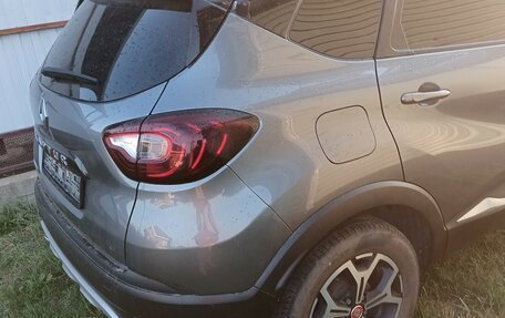 Renault Kaptur I рестайлинг, 2018 год, 800 000 рублей, 2 фотография