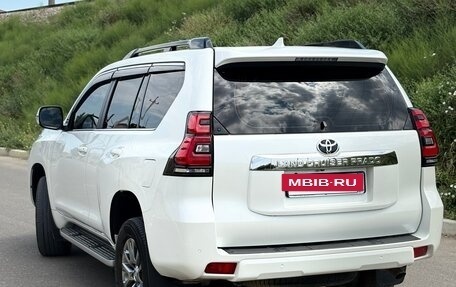Toyota Land Cruiser Prado 150 рестайлинг 2, 2018 год, 4 800 000 рублей, 2 фотография