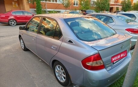 Toyota Prius IV XW50, 2000 год, 300 000 рублей, 5 фотография