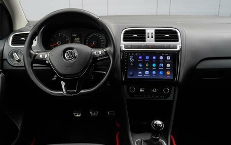 Volkswagen Polo VI (EU Market), 2016 год, 1 070 000 рублей, 18 фотография