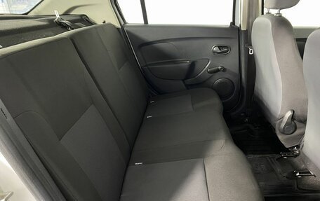 Renault Logan II, 2017 год, 780 000 рублей, 14 фотография