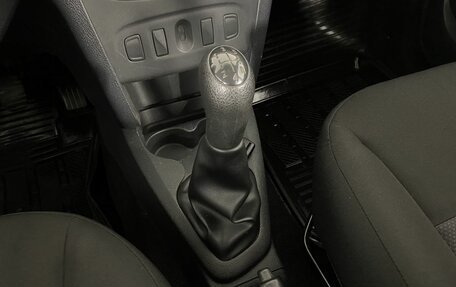 Renault Logan II, 2017 год, 780 000 рублей, 17 фотография