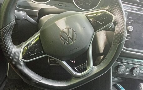 Volkswagen Tiguan II, 2018 год, 1 999 999 рублей, 4 фотография