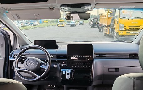 Hyundai Staria, 2021 год, 4 900 000 рублей, 16 фотография