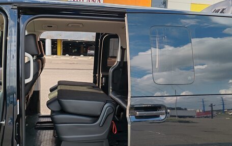 Hyundai Staria, 2021 год, 4 900 000 рублей, 24 фотография
