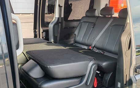 Hyundai Staria, 2021 год, 4 900 000 рублей, 27 фотография