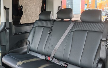 Hyundai Staria, 2021 год, 4 900 000 рублей, 28 фотография