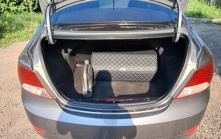 Hyundai Solaris II рестайлинг, 2011 год, 750 000 рублей, 1 фотография