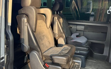 Volkswagen Multivan T6 рестайлинг, 2019 год, 3 900 000 рублей, 6 фотография