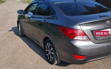 Hyundai Solaris II рестайлинг, 2011 год, 750 000 рублей, 7 фотография