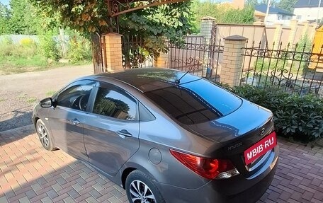 Hyundai Solaris II рестайлинг, 2011 год, 750 000 рублей, 11 фотография