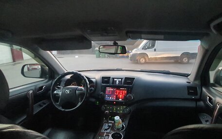 Toyota Highlander III, 2012 год, 1 599 000 рублей, 6 фотография