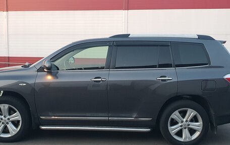 Toyota Highlander III, 2012 год, 1 599 000 рублей, 3 фотография
