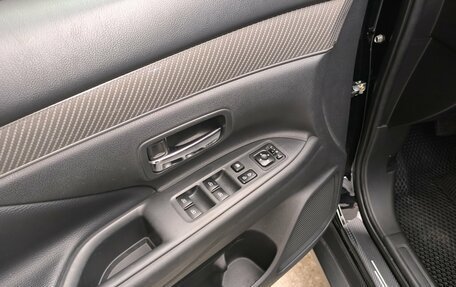 Mitsubishi Outlander III рестайлинг 3, 2019 год, 2 460 000 рублей, 16 фотография