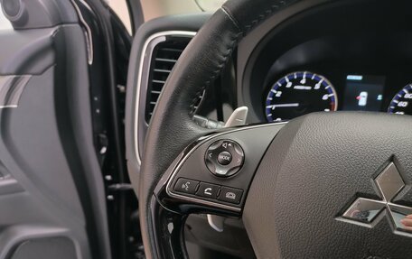 Mitsubishi Outlander III рестайлинг 3, 2019 год, 2 460 000 рублей, 24 фотография