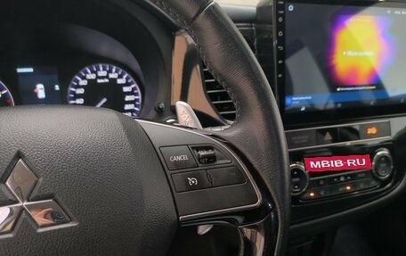Mitsubishi Outlander III рестайлинг 3, 2019 год, 2 460 000 рублей, 25 фотография